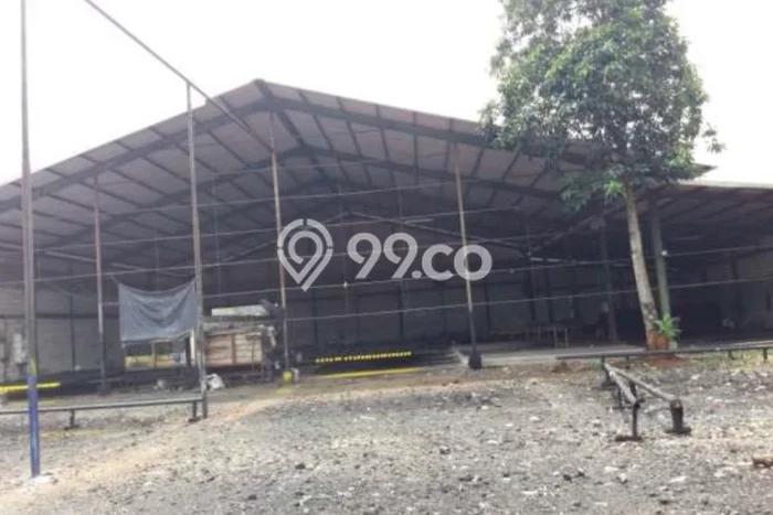 Gudang disewakan di Cisauk Tangerang dengan luas bangunan 2000m2 Gudang disewakan di Cisauk Tangerang dengan luas bangunan 2000m2