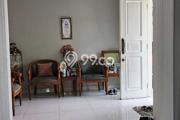 Hunian Elit LB 420m2 Siap Pakai Desain Elegan di Puri Indah, Jakarta Barat Hunian Elit LB 420m2 Siap Pakai Desain Elegan di Puri Indah, Jakarta Barat