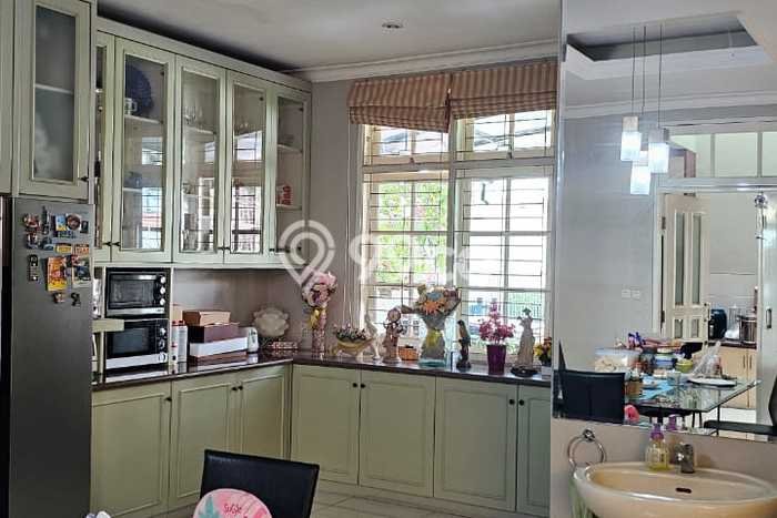 Hunian Elit LB 420m2 Siap Pakai Desain Elegan di Puri Indah, Jakarta Barat Hunian Elit LB 420m2 Siap Pakai Desain Elegan di Puri Indah, Jakarta Barat