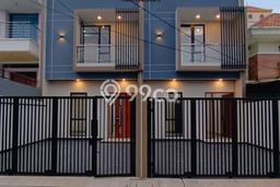 Rumah Luas Asri 3 KT Siap Pakai di Meruya Jakarta Barat Rumah Luas Asri 3 KT Siap Pakai di Meruya Jakarta Barat