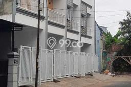 Bisa KPR! Rumah Tanjung Duren, Jakarta Barat, Luas 57m² LB 168m² Bisa KPR! Rumah Tanjung Duren, Jakarta Barat, Luas 57m² LB 168m²