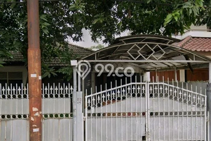 Rumah Mewah LB 150m2 Siap Huni Desain Elegan di Kedoya Baru, Jakarta Barat Rumah Mewah LB 150m2 Siap Huni Desain Elegan di Kedoya Baru, Jakarta Barat