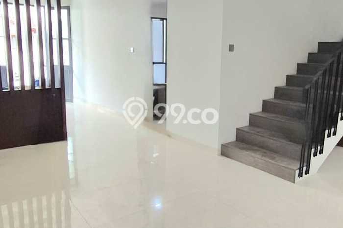 Jual Rumah Mewah Elegan Dengan View Eksklusif di Puri Indah, Jakarta Barat Jual Rumah Mewah Elegan Dengan View Eksklusif di Puri Indah, Jakarta Barat