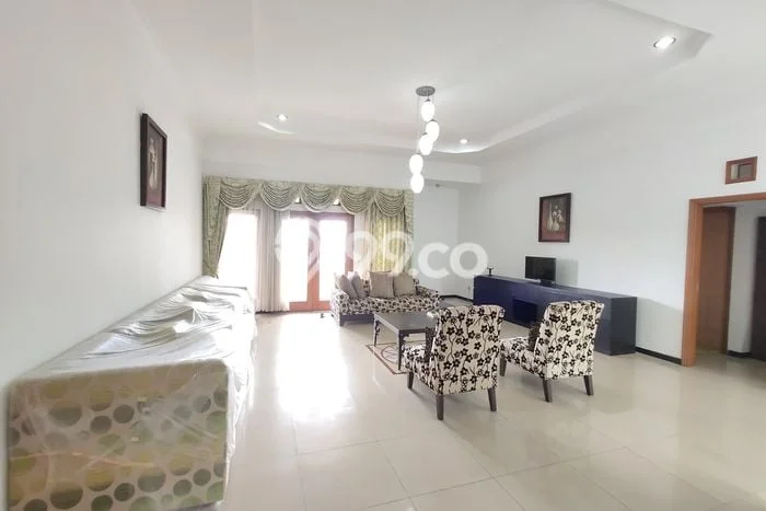 Disewakan! Rumah 5 Kamar Tidur &
4 Kamar Mandi di Geger Kalong, Bandung Disewakan! Rumah 5 Kamar Tidur &
4 Kamar Mandi di Geger Kalong, Bandung