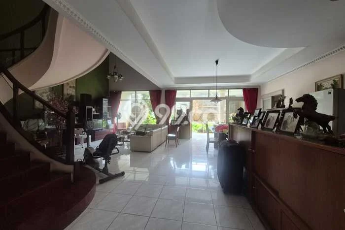 Ready to Use! Luxury House LT 321m2 Desain Modern di Pajajaran Ready to Use! Luxury House LT 321m2 Desain Modern di Pajajaran