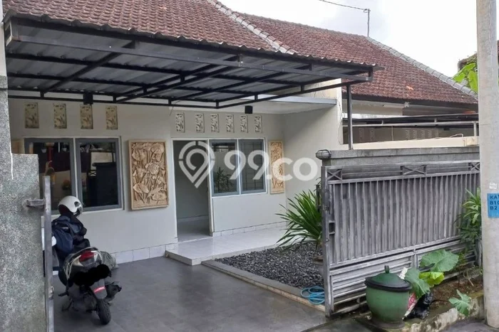 Disewakan! Rumah 2 Kamar Tidur &
1 Kamar Mandi di Dalung, Badung Disewakan! Rumah 2 Kamar Tidur &
1 Kamar Mandi di Dalung, Badung