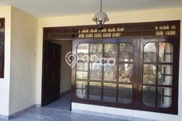 Lokasi terbaik! Rumah siap pakai dikontrakkan di Denpasar Selatan LB 80m2 Lokasi terbaik! Rumah siap pakai dikontrakkan di Denpasar Selatan LB 80m2