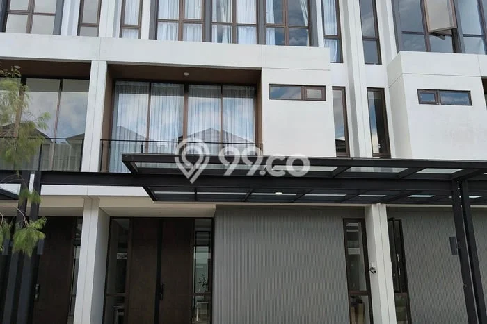 Rumah Mewah LB 240m2 Siap Pakai Desain Elegan di Pantai Mutiara, Jakarta Utara Rumah Mewah LB 240m2 Siap Pakai Desain Elegan di Pantai Mutiara, Jakarta Utara