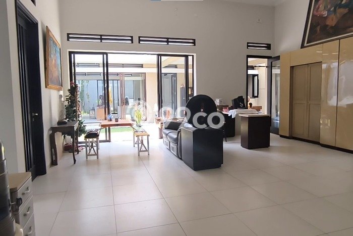 Rumah Elit LB 277m2 Siap Huni Desain Elegan di Kota Baru Parahyangan, Bandung Rumah Elit LB 277m2 Siap Huni Desain Elegan di Kota Baru Parahyangan, Bandung
