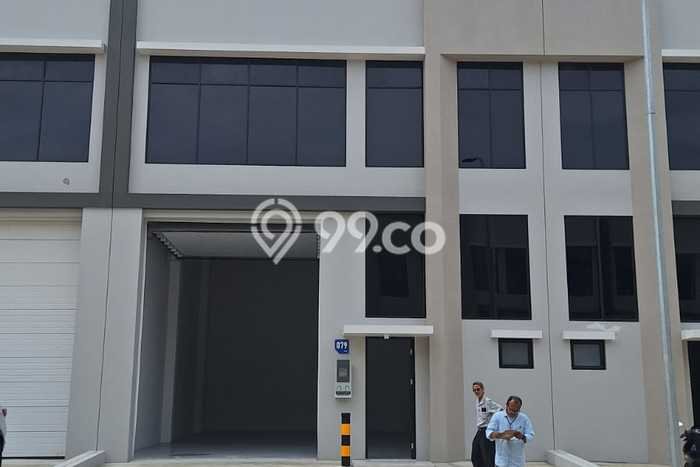 Unit Gudang Dijual di Jakarta Utara LT 180m2 & LB 250m2 Unit Gudang Dijual di Jakarta Utara LT 180m2 & LB 250m2