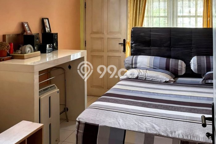Dijual Rumah Luas Elegan Dengan View Eksklusif di Bintaro, Tangerang Selatan Dijual Rumah Luas Elegan Dengan View Eksklusif di Bintaro, Tangerang Selatan