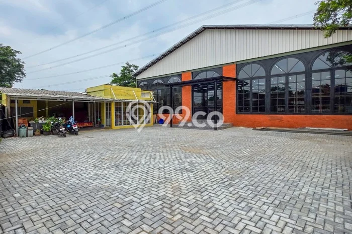 Unit Gudang Dijual di Ciputat Tangerang Selatan Luas Tanah 1200m2, Luas Bangunan 700m2 Unit Gudang Dijual di Ciputat Tangerang Selatan Luas Tanah 1200m2, Luas Bangunan 700m2
