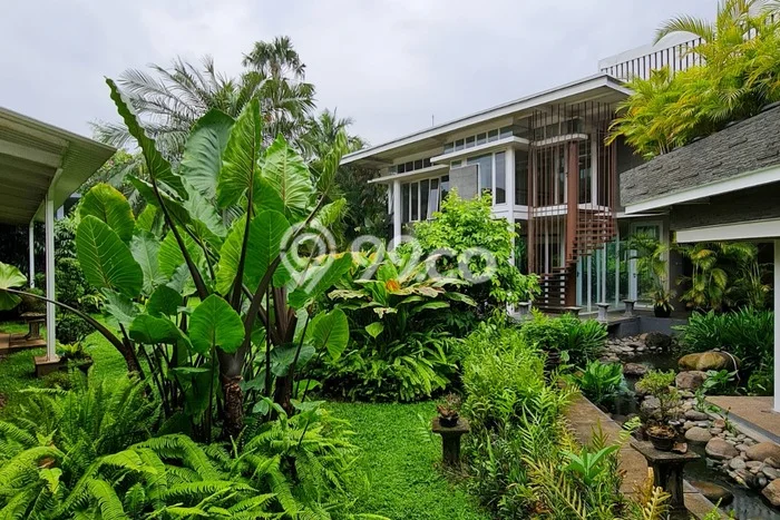 Rumah Elit LB 2000m2 Siap Huni Desain Elegan di Bintaro, Tangerang Selatan Rumah Elit LB 2000m2 Siap Huni Desain Elegan di Bintaro, Tangerang Selatan