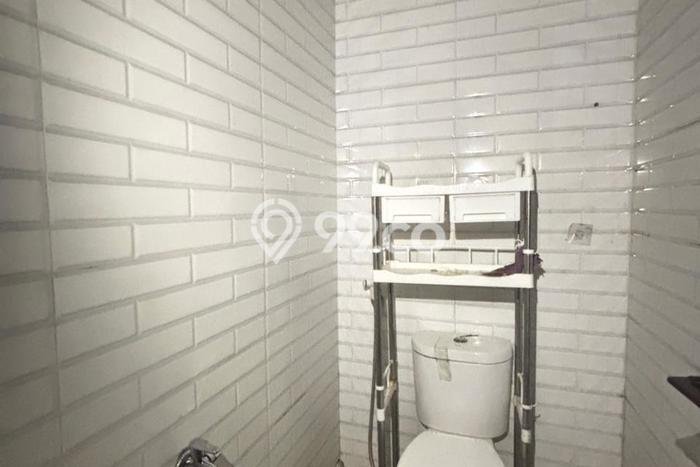 KAWASAN BISNIS! Ruko Kawasan , Luas 200m2m², Jalan Utama KAWASAN BISNIS! Ruko Kawasan , Luas 200m2m², Jalan Utama