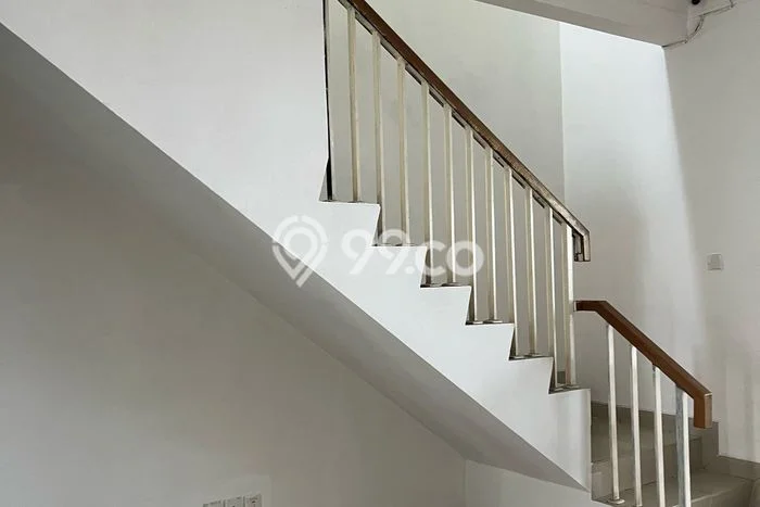 Ready to Use! Premium House LT 180m2 Desain Elegan di Grand Wisata Ready to Use! Premium House LT 180m2 Desain Elegan di Grand Wisata