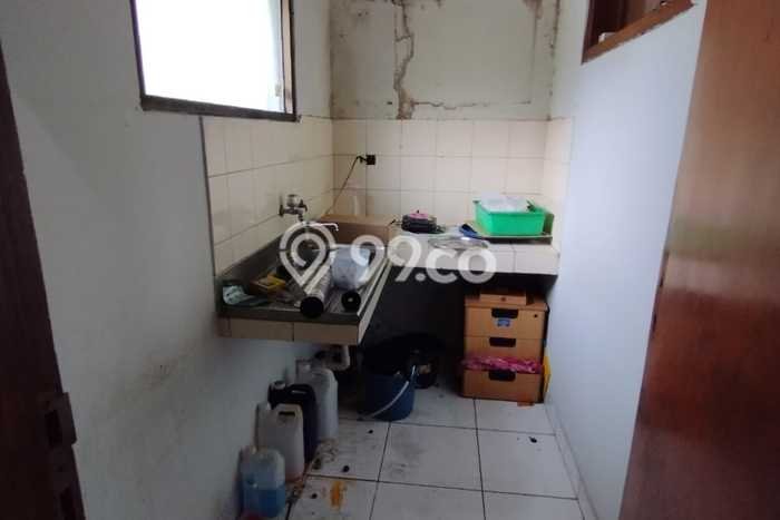 Ruko For Rent Kawasan Bandung Barat, Luas 455m², Area Bisnis, Akses Utama Ruko For Rent Kawasan Bandung Barat, Luas 455m², Area Bisnis, Akses Utama