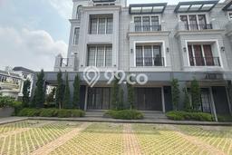 Unit Ruko Dijual di Jakarta Timur LT 50m2 & LB 150m2 Unit Ruko Dijual di Jakarta Timur LT 50m2 & LB 150m2