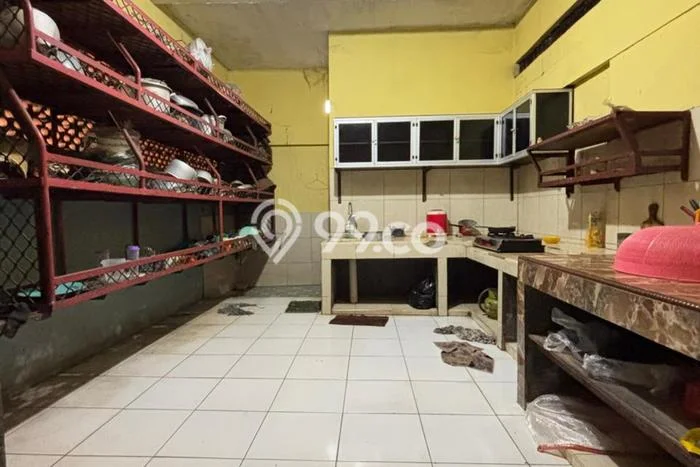 Jual Gudang Area Komersial di Tambun Selatan, Luas 1000m2m², Jalan Utama Jual Gudang Area Komersial di Tambun Selatan, Luas 1000m2m², Jalan Utama