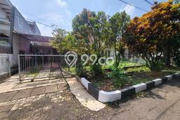 Rumah Nyaman dengan Luas Tanah 498m2m² dan Luas Bangunan 213m2m² di Kawasan Lengkong, Bandung Rumah Nyaman dengan Luas Tanah 498m2m² dan Luas Bangunan 213m2m² di Kawasan Lengkong, Bandung