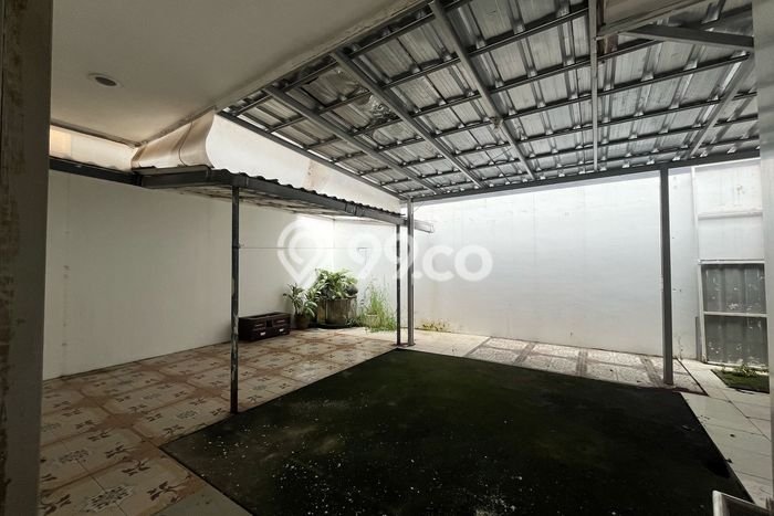 Ready to Use! Premium House LT 180m2 Desain Elegan di Grand Wisata Ready to Use! Premium House LT 180m2 Desain Elegan di Grand Wisata