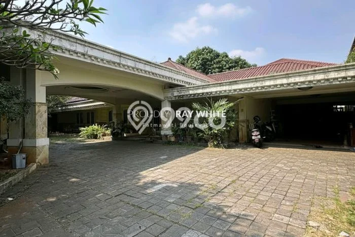 Hunian Mewah Siap Huni LT 1405m2 di Menteng, Jakarta Pusat Hunian Mewah Siap Huni LT 1405m2 di Menteng, Jakarta Pusat