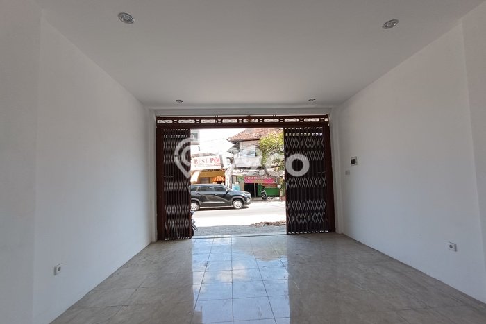 Ruko di Denpasar Barat, Luas 80m², Area Komersial, Posisi Strategis Ruko di Denpasar Barat, Luas 80m², Area Komersial, Posisi Strategis