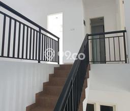 Rumah Strategis di Permata Buana, 3 KM, Area Tenang, Luas 144m² LB 200m² Rumah Strategis di Permata Buana, 3 KM, Area Tenang, Luas 144m² LB 200m²