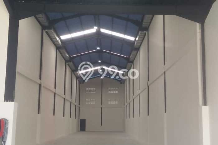 POTENSI BESAR! Gudang di Bitung, Luas 425m2m², Area Bisnis POTENSI BESAR! Gudang di Bitung, Luas 425m2m², Area Bisnis