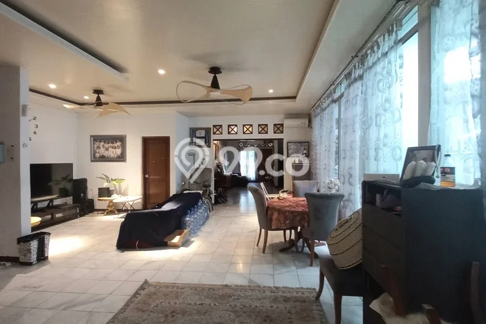 Hunian Mewah Dijual LT 250m2 di Ciputat Timur, Tangerang Selatan Hunian Mewah Dijual LT 250m2 di Ciputat Timur, Tangerang Selatan