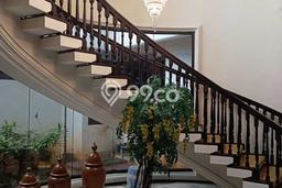 Jual Rumah Luas Elegan Dengan View Eksklusif di Puri Indah, Jakarta Barat Jual Rumah Luas Elegan Dengan View Eksklusif di Puri Indah, Jakarta Barat