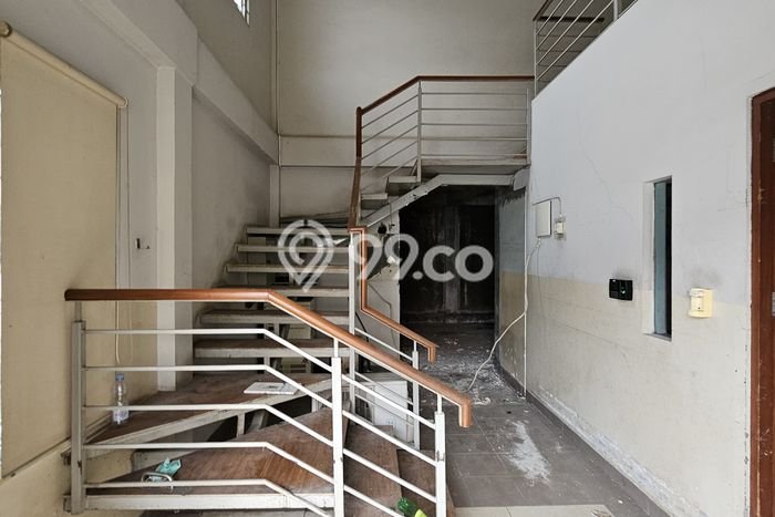 Untuk Dijual! Gudang di Gandul Depok LT 388m2 / LB 300m2 Kawasan Strategis Untuk Dijual! Gudang di Gandul Depok LT 388m2 / LB 300m2 Kawasan Strategis