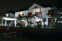 Rumah Strategis area Lembang, Bandung Barat, LT 721m² LB 600m² - HARGA NEGO! Rumah Strategis area Lembang, Bandung Barat, LT 721m² LB 600m² - HARGA NEGO!