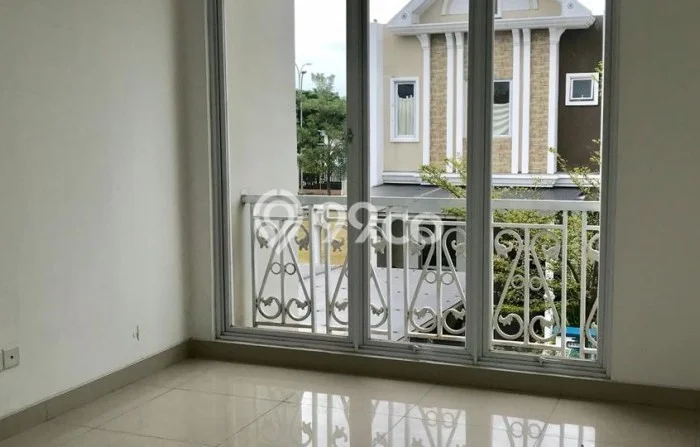 Disewakan! Rumah 3 Kamar Tidur &
3 Kamar Mandi di Jakarta Garden City, Jakarta Timur Disewakan! Rumah 3 Kamar Tidur &
3 Kamar Mandi di Jakarta Garden City, Jakarta Timur