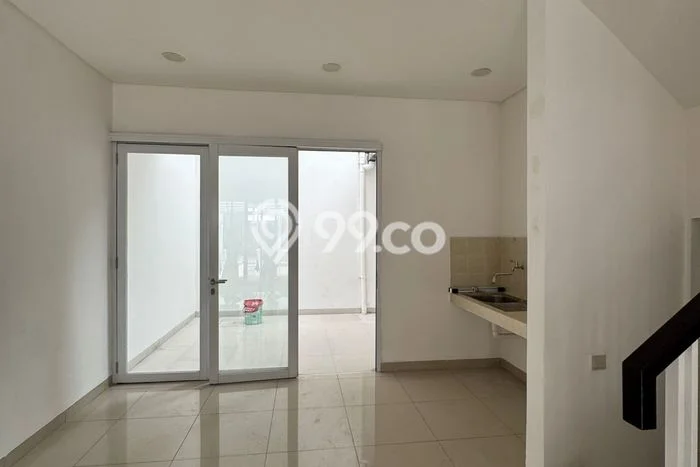 Lokasi strategis! Rumah siap huni dikontrakkan di Cengkareng LB 120m2 Lokasi strategis! Rumah siap huni dikontrakkan di Cengkareng LB 120m2
