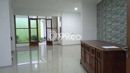 LOKASI STRATEGIS! Rumah di Dago, Dekat Tol, 4 KT, Luas 171m² Bangunan 250m² LOKASI STRATEGIS! Rumah di Dago, Dekat Tol, 4 KT, Luas 171m² Bangunan 250m²