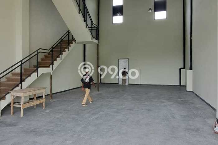 Gudang Kawasan Batujajar, Luas 120m², Lokasi Premium, Siap Usaha Gudang Kawasan Batujajar, Luas 120m², Lokasi Premium, Siap Usaha