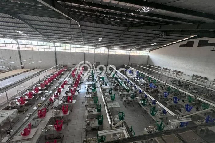 AREA KOMERSIAL! Pabrik Disewakan Kawasan Kopo, Luas 800m², Akses Utama, Siap Operasi AREA KOMERSIAL! Pabrik Disewakan Kawasan Kopo, Luas 800m², Akses Utama, Siap Operasi