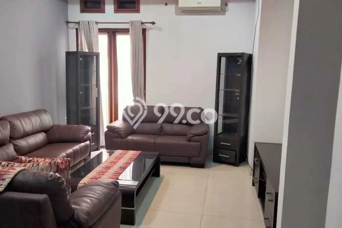 Rumah di , Akses ke Tol, 3 KM, LT 275m2m² LB 350m2m² Rumah di , Akses ke Tol, 3 KM, LT 275m2m² LB 350m2m²