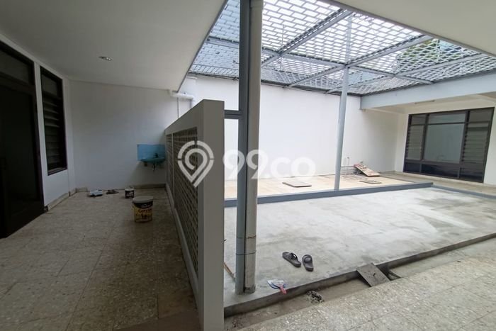 Ruko untuk Disewa di Pusat Bandung Luas Bangunan 275m2 Ruko untuk Disewa di Pusat Bandung Luas Bangunan 275m2