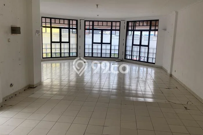 Ruko Disewa di Bandung dengan LB 200m2 Area Komersial Ramai Ruko Disewa di Bandung dengan LB 200m2 Area Komersial Ramai