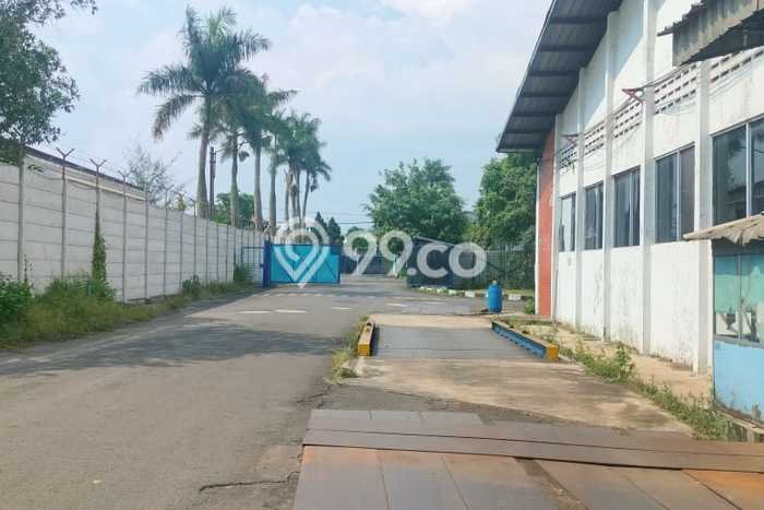 Disewakan Gudang di Kawasan Ramai Moch Toha Luas 5880m2 Disewakan Gudang di Kawasan Ramai Moch Toha Luas 5880m2