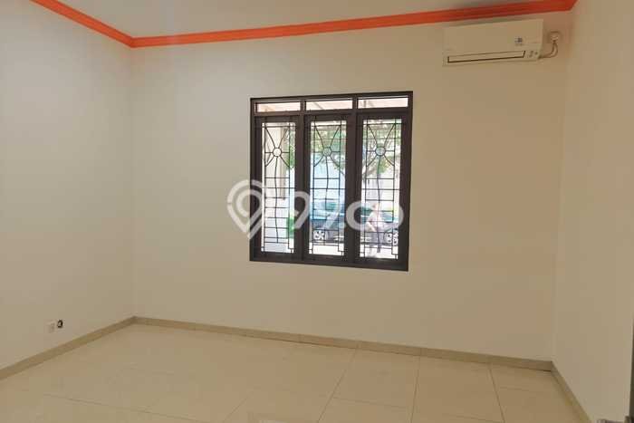 Lokasi strategis! Rumah siap huni disewakan di Batununggal LB 120m2 Lokasi strategis! Rumah siap huni disewakan di Batununggal LB 120m2