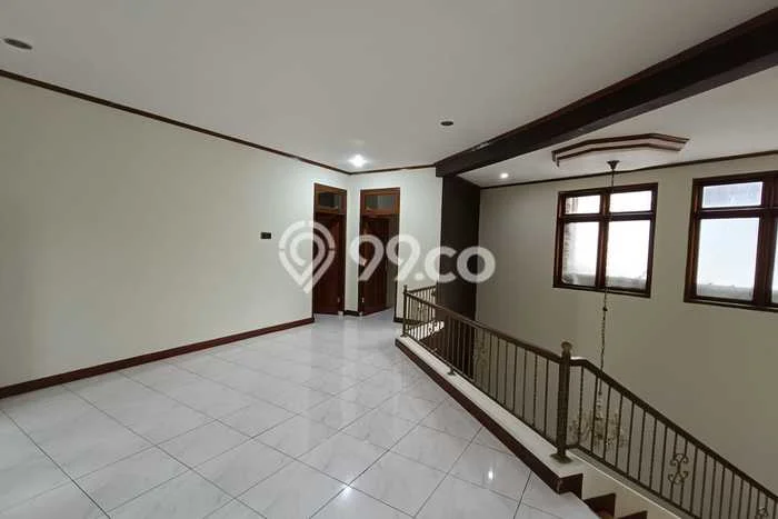 Rumah Sewa Bandung LT 220m2 LB 250m2 Area Setra Sari Rumah Sewa Bandung LT 220m2 LB 250m2 Area Setra Sari