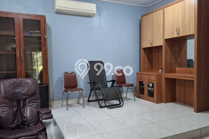 Rumah Cantik Siap Pakai Di BSD Luas 200m2 Lokasi Strategis Rumah Cantik Siap Pakai Di BSD Luas 200m2 Lokasi Strategis