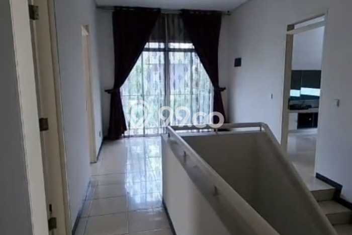 Disewakan! Rumah 4 Kamar Tidur &
2 Kamar Mandi di Kota Baru Parahyangan, Bandung Disewakan! Rumah 4 Kamar Tidur &
2 Kamar Mandi di Kota Baru Parahyangan, Bandung