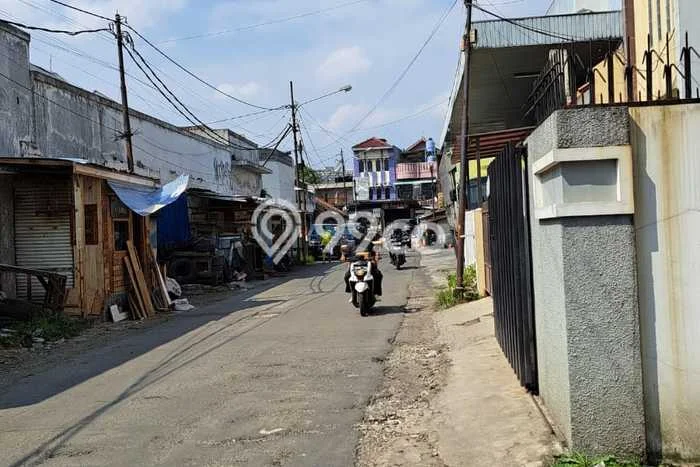 Gudang disewakan di Andir Bandung dengan luas bangunan 250m2 Gudang disewakan di Andir Bandung dengan luas bangunan 250m2