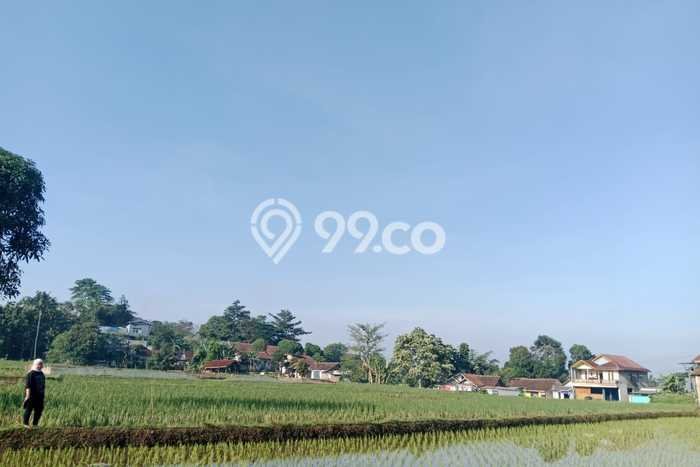 Lahan Dijual Lokasi Strategis di Sumedang dengan Luas 725m2 Lahan Dijual Lokasi Strategis di Sumedang dengan Luas 725m2