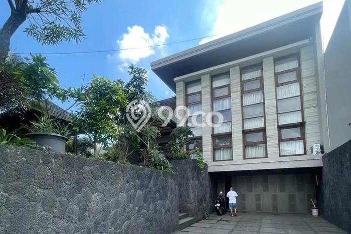 Jual Rumah Luas Elegan Dengan View Eksklusif di Setra Sari, Bandung Jual Rumah Luas Elegan Dengan View Eksklusif di Setra Sari, Bandung