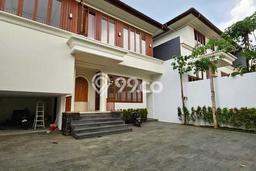 For Sale! Luxury House LT 596m2 Desain Elegan di Kemang For Sale! Luxury House LT 596m2 Desain Elegan di Kemang