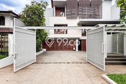 Rumah Luxury Modern Tanpa Renovasi di Pondok Indah Jakarta Selatan Rumah Luxury Modern Tanpa Renovasi di Pondok Indah Jakarta Selatan
